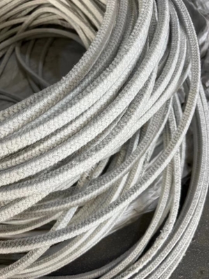 Fabbricazione di corde di tenuta termica per caldaie in ceramica bianca con tecnica di produzione di tappeti di seta a spruzzo
