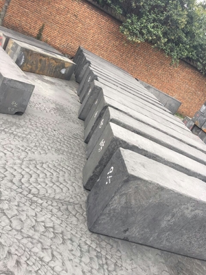 500 300 200 mm Densità 1,78 g/cm3 Blocco di grafite di grado industriale con personalizzazione