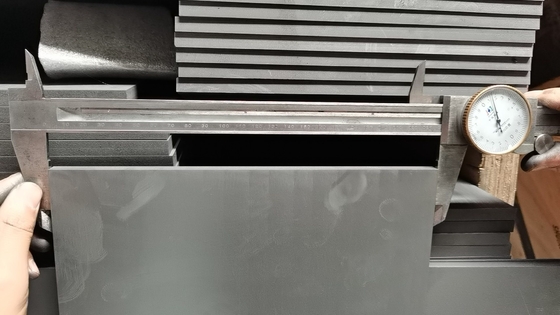 Placca di grafite a particelle fini ad alta densità per l'elettrolisi delle acque reflue, dimensioni personalizzate DC-1.85