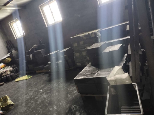Forme di grafite personalizzabili per la fusione continua di ottoni in colore nero