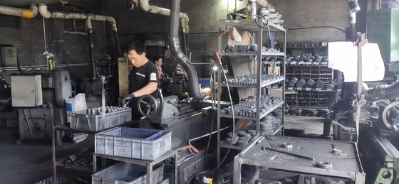 Moffa di grafite esagonale rotonda per ottoni di fusione continua orizzontale DC-1.85 in nero