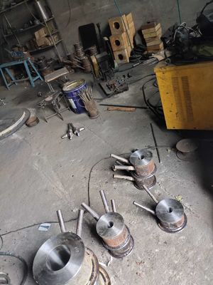 Modello di grafite personalizzato per la fusione di ottone/rame rotondo di forma esagonale densità di massa 1.85