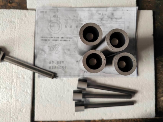 Personalizzazione Densità di rivestimento interno 1,8 g/cm3 1,85 g/cm3 Stampo di grafite per la fusione di ottone