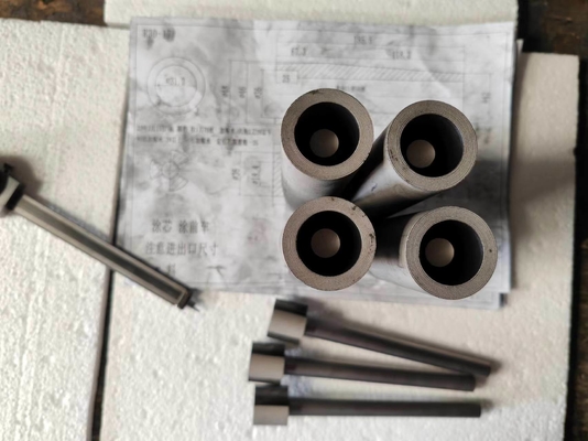 Personalizzazione Densità di rivestimento interno 1,8 g/cm3 1,85 g/cm3 Stampo di grafite per la fusione di ottone