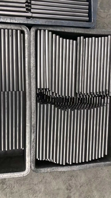 10,60-1,65 g/cm3 bastoncino di grafite a bassa densità per la formazione di elettrodi