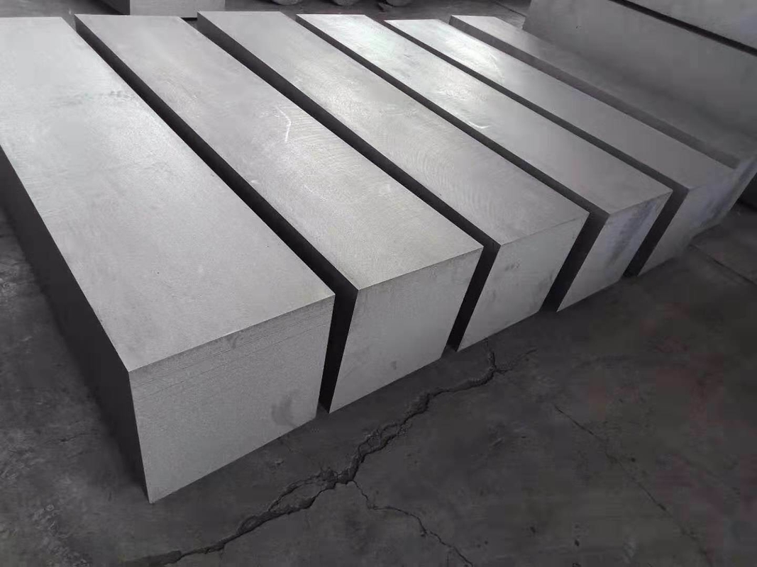 Grafite isostatica ad alta densità per EDM 99%Carbonio 510*410*250 1,85g/cm3 2100*600*510