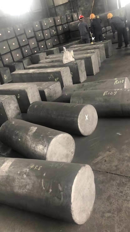 135 MPa resistenza alla compressione canna di grafite per prodotto a grana media