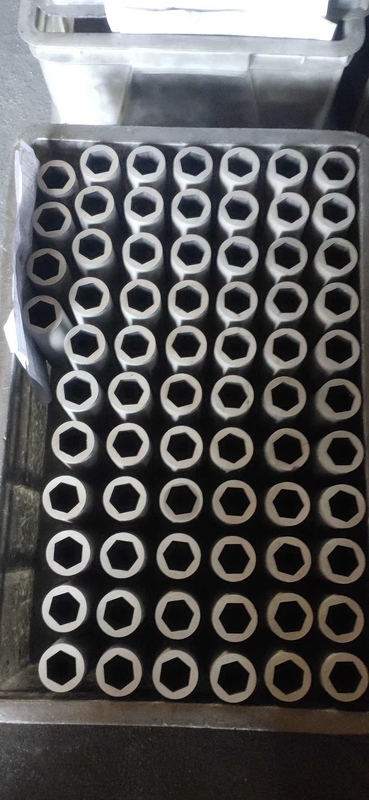 Formica di grafite di alta densità di grado 1,85 con un buon rivestimento interno e diverse dimensioni