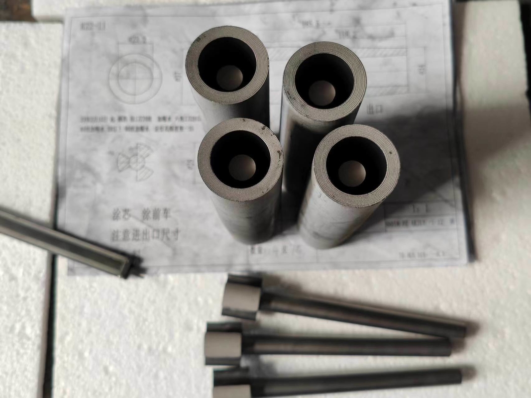 Uno buco Due buchi Stampo di grafite per la fusione di ottone Dimensione da 5 mm a 140 mm Resistenza 7-10 Ohm